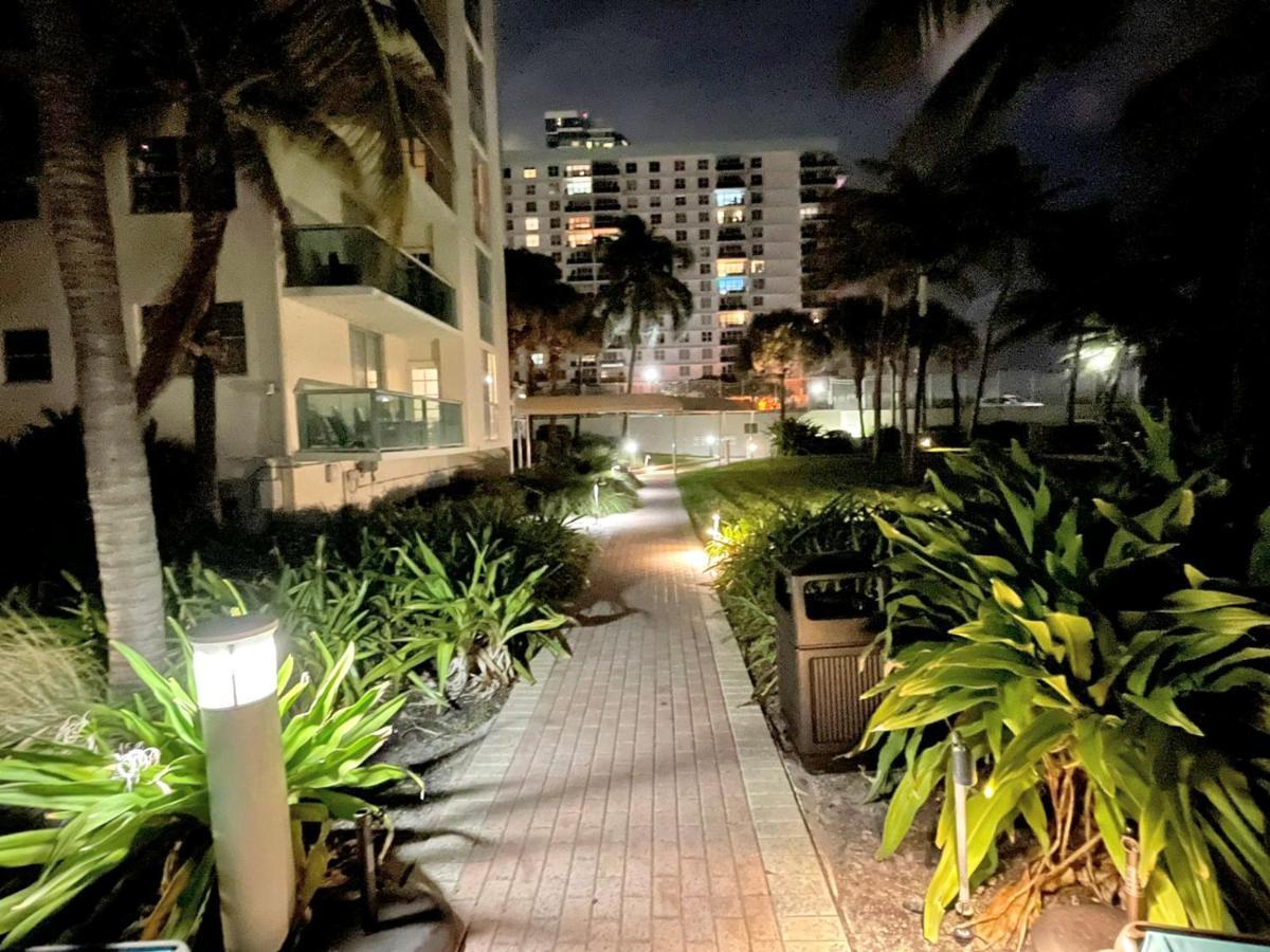 The Tides 2 Bedrooms 9Th Floor We Are On The Beach! Hollywood Esterno foto
